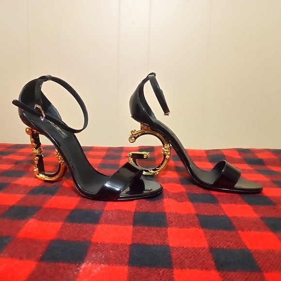 Shoes - Picture 6 of 6